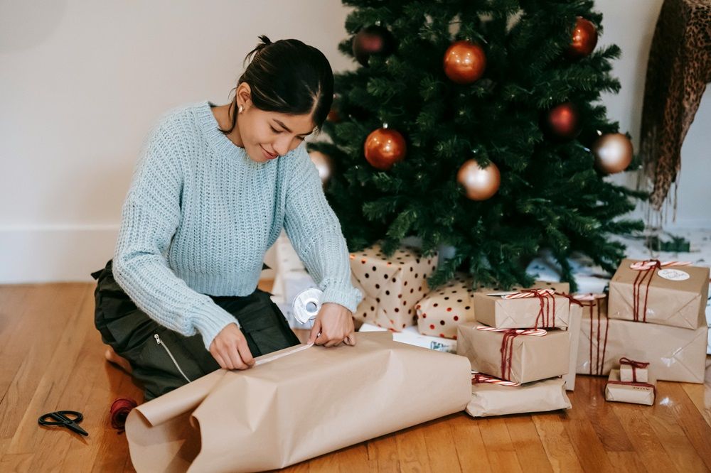 festive season preparations on Junk Mail, Buy festive season items, festive season items, Photo by Liza Summer on Pexels.jpg
