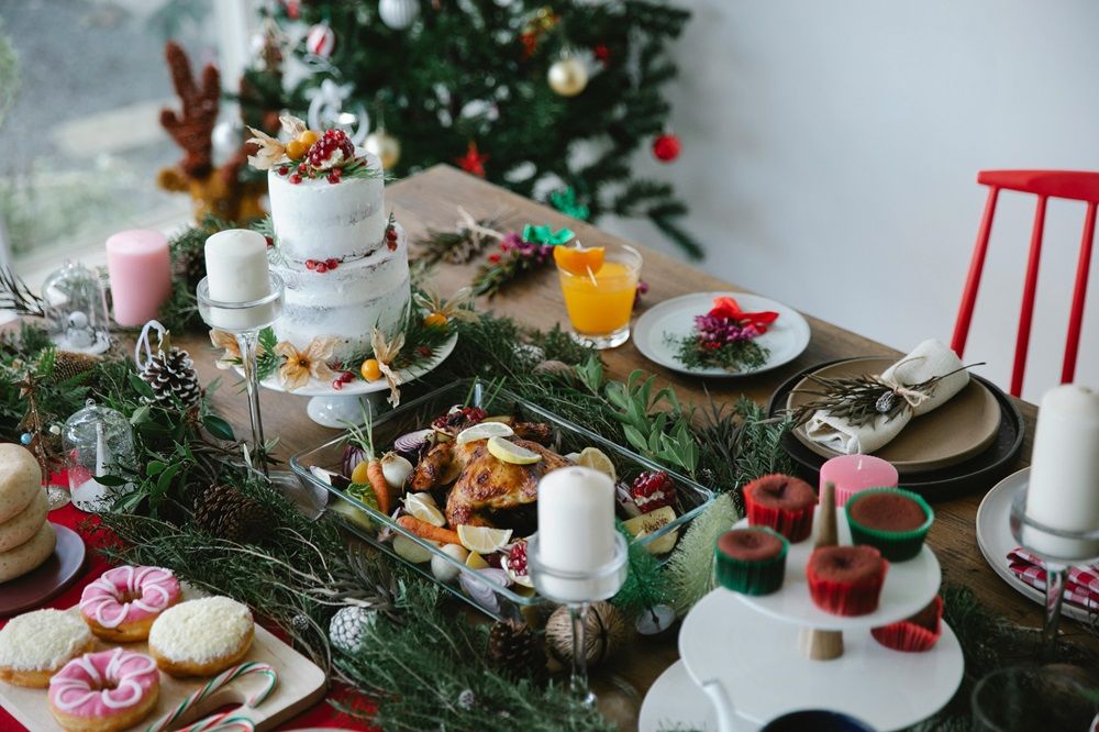 festive season preparations on Junk Mail, Buy festive season items, festive season items, Photo by Tim Douglas on Pexels.jpg