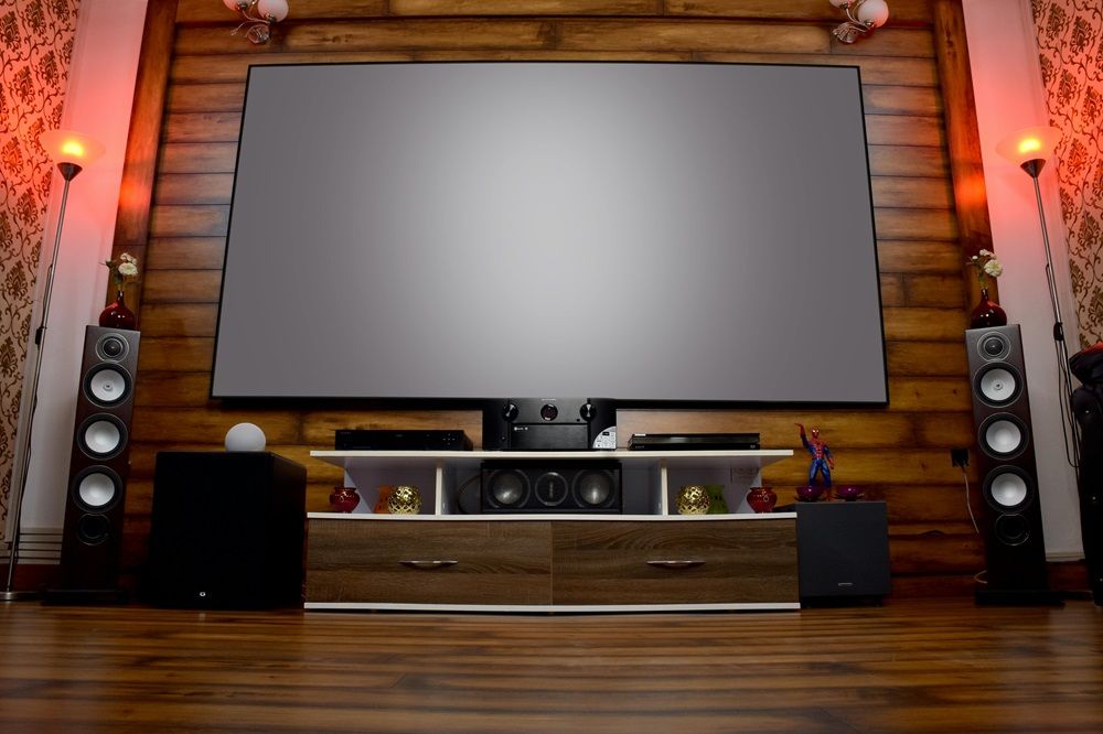 installing a home theatre system, audio visual equipment on Junk Mail, home theatre system, home theatre for sale, Photo by Avinash Kumar on Pexels.jpg