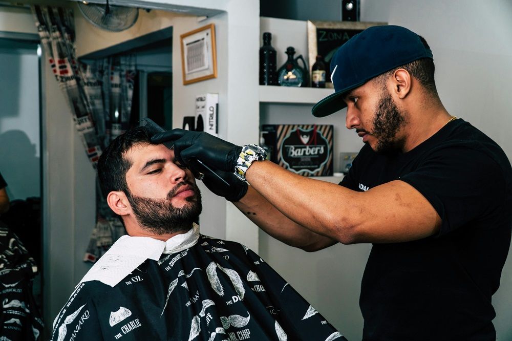 networking in the beauty industry, beauty jobs, beauty industry, health and skincare on Job Mail, Photo by Jose Ricardo Barraza Morachis on Pexels.jpg