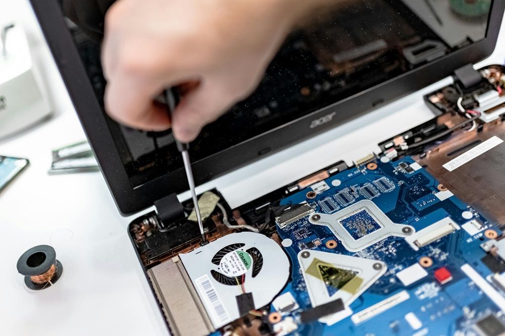 opportunities in IT and computer technology, IT and Computer Technician, IT professionals, IT and computer on Job Mail, Photo by IT services EU on Pexels.jpg