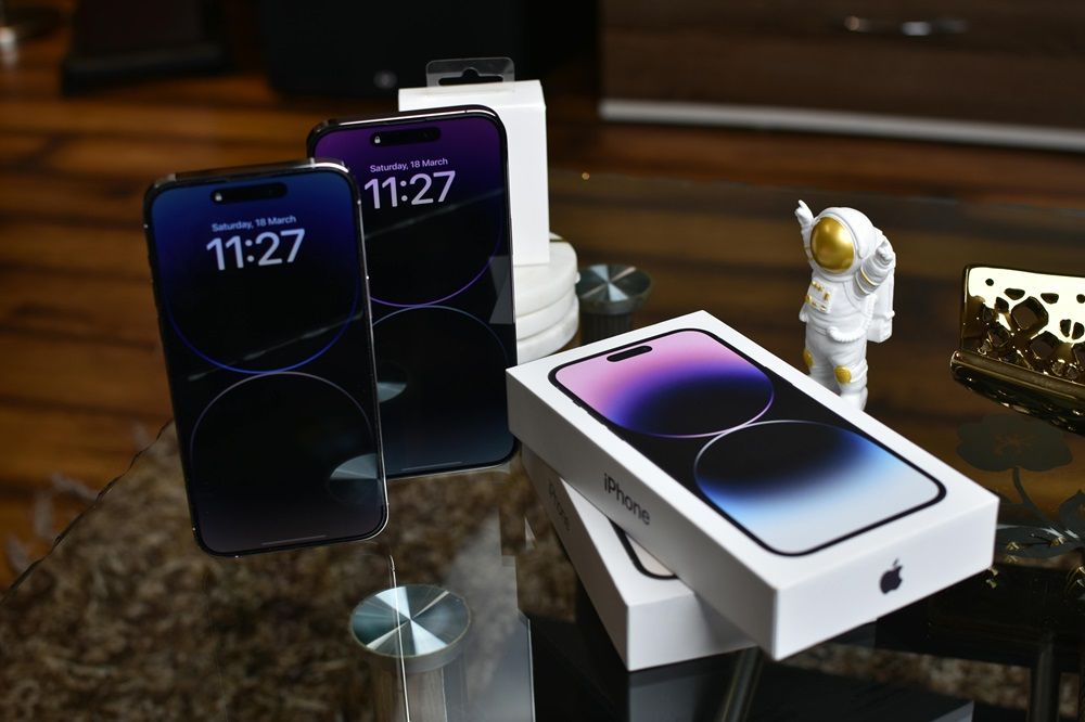 smartphone for 2025, latest smartphone models, smartphone on Junk Mail, pre-owned mobile devices. Photo by Avinash Kumar on Pexels.jpg