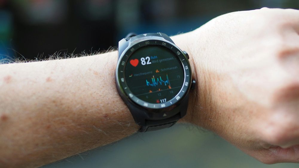 wearable tech in healthcare and medicine, wearable devices, smartwatches, fitness trackers, mobile devices on Junk Mail, Photo by Jens Mahnke on Pexels.jpg