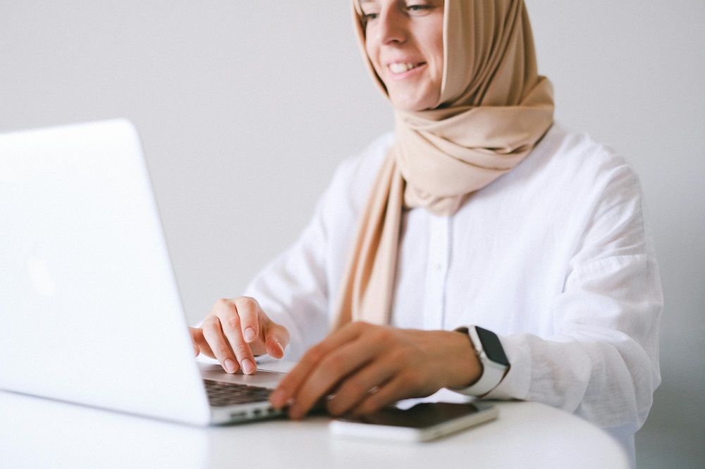 wearable tech in the workplace, wearable devices, smartwatches, fitness trackers, mobile devices on Junk Mail, Photo by Anna Shvets on Pexels.jpg