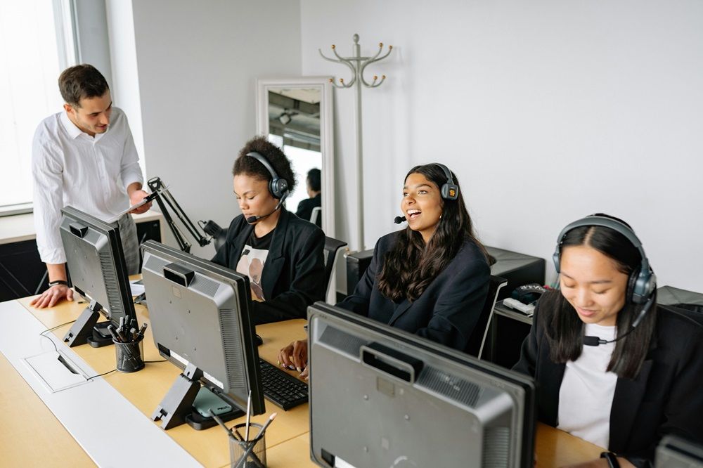 work environment and culture in call centers, job opportunities, call center on Job Mail, call center jobs, sales and marketing, jobs, Photo by Yan Krukau on Pexels.jpg