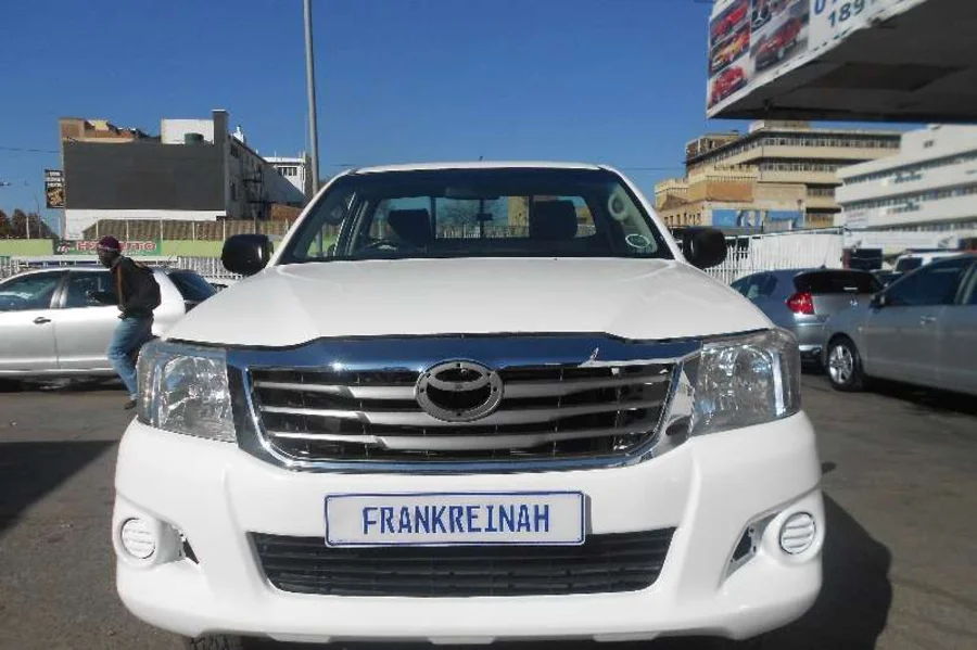 Used  2014 Toyota Hilux 2.4GD (aircon) - Frank Reinah Auto Investments