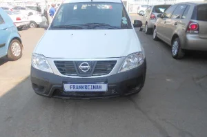 Used  2014 Nissan NP200 1.6i safety pack