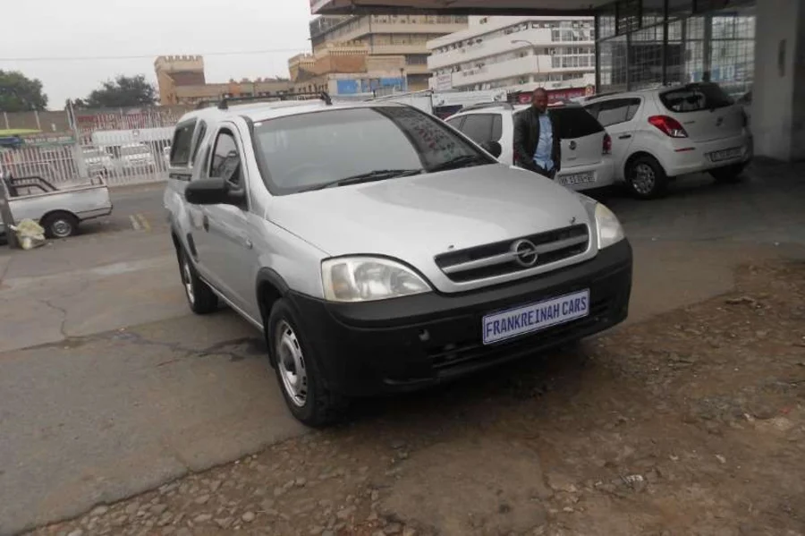 Used  2012 Nissan NP200 1.6i - Frank Reinah Auto Investments