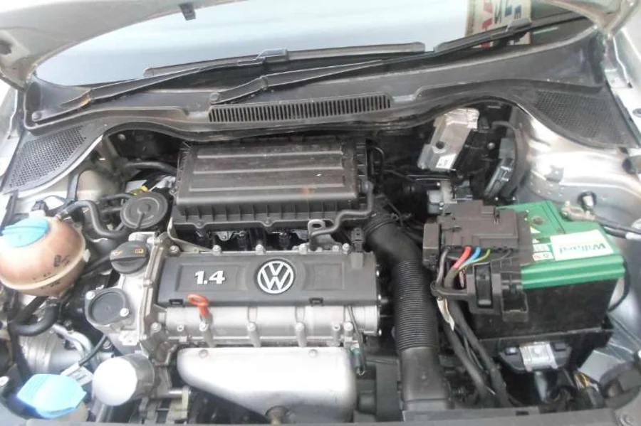 Used  2012 VW Polo 1.6 Comfortline - Venture Giant Investment