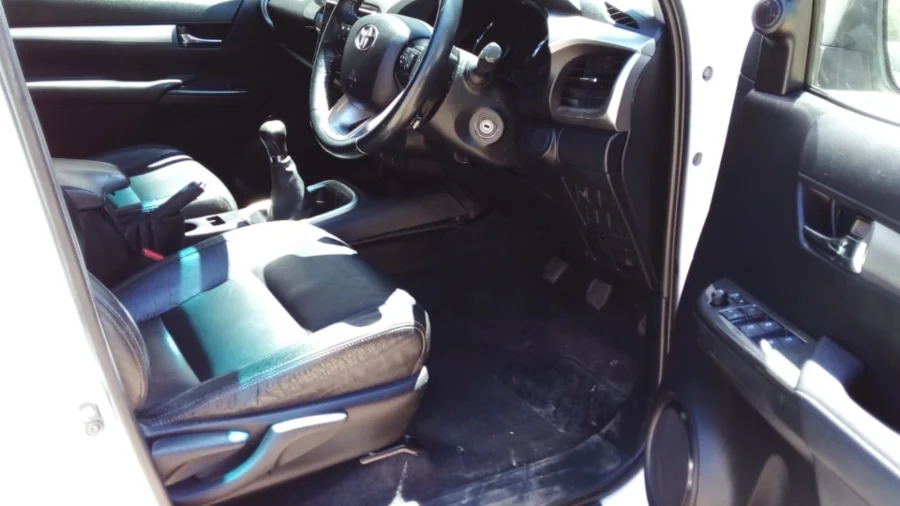 Used  2017 Toyota Hilux 2.4GD-6 4x4 SR - Frank Reinah Auto Investments