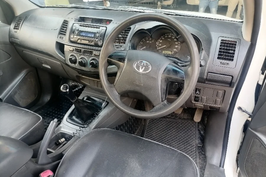 Used  2015 Toyota Hilux 2.5D-4D - Ben Auto