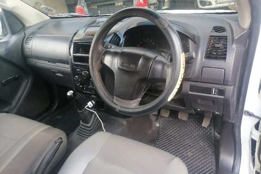 Used  2015 Isuzu KB 250D-Teq 4x4 Hi-Rider - Ben Auto