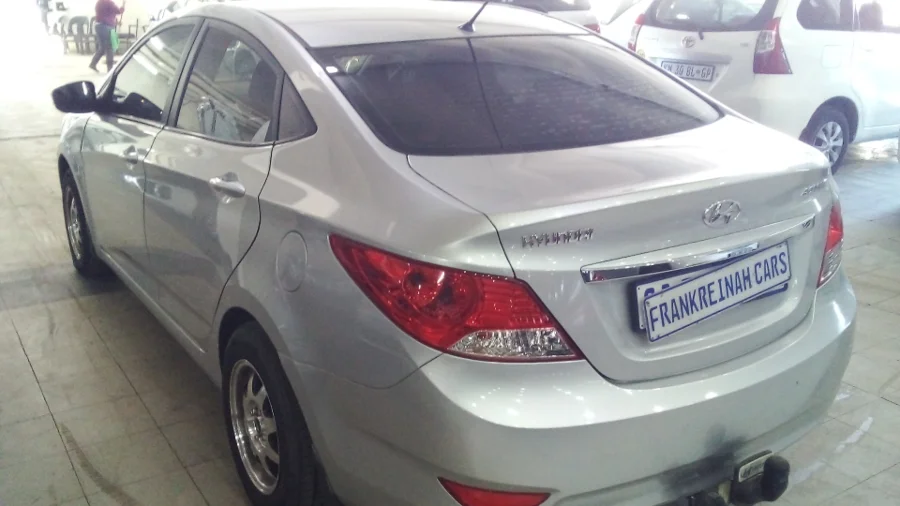 Used  2014 Hyundai Accent sedan 1.6 Motion - Frank Reinah Auto Investments