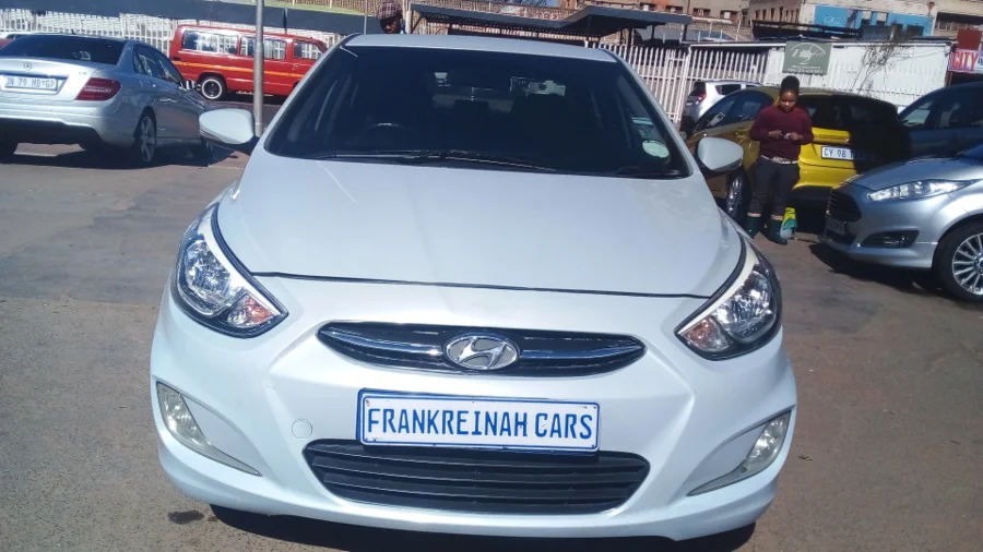 Used  2013 Hyundai Accent sedan 1.6 Fluid auto - Frank Reinah Auto Investments