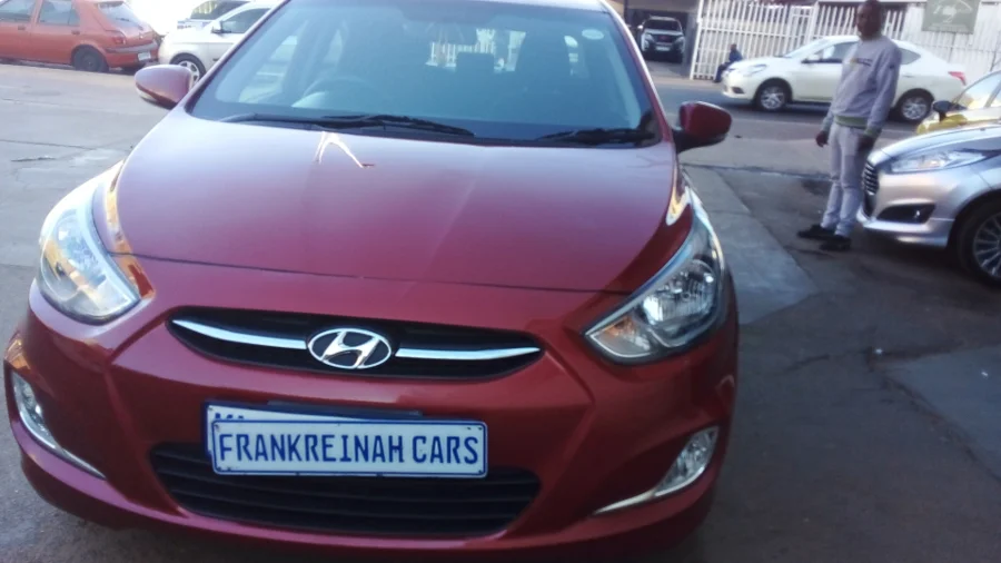 Used  2020 Hyundai Accent sedan 1.6 Fluid - Frank Reinah Auto Investments