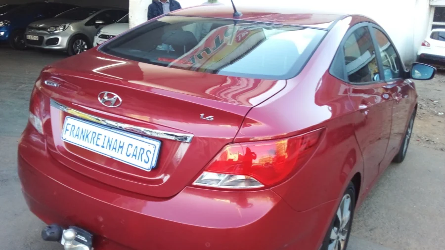 Used  2020 Hyundai Accent sedan 1.6 Fluid - Frank Reinah Auto Investments