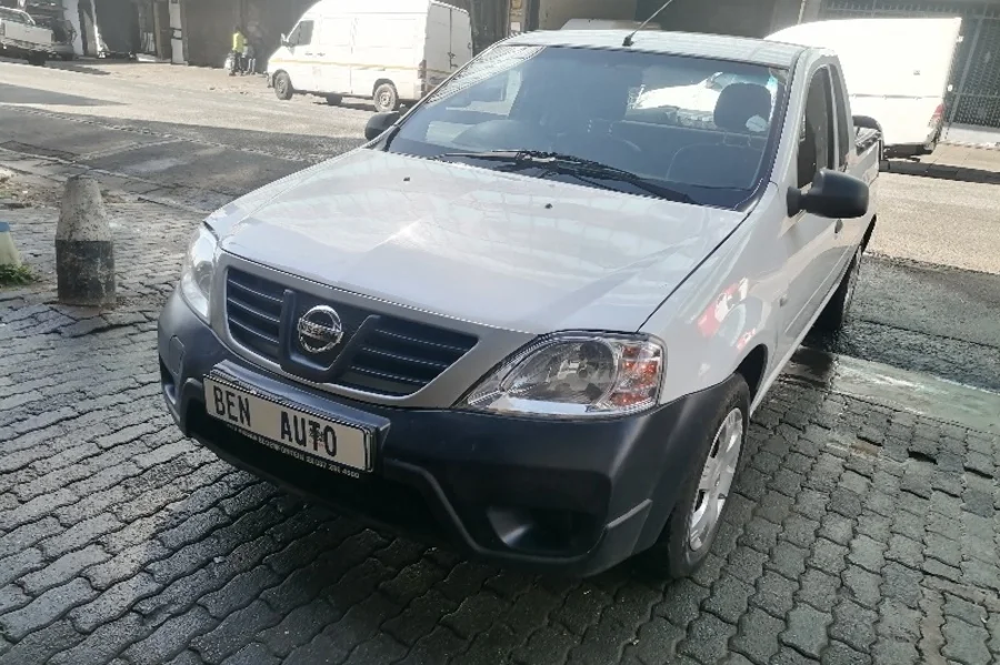 Used  2016 Nissan NP200 1.6i safety pack - Ben Auto
