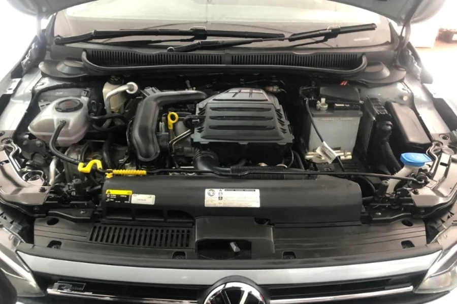 Used  2019 VW Polo hatch 1.0TSI R-Line - Dee Cars