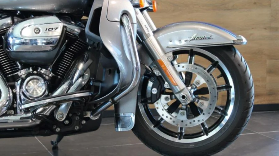 Used  2017 Harley Davidson Ultra Limited - Harley Davidson Gold Rand