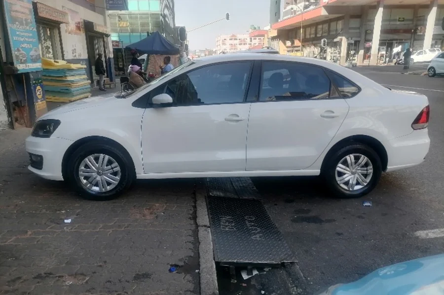 Used 2018 VW Polo sedan 1.6 Comfortline - Ben Auto Used 2018 VW Polo sedan 1.6 Comfortline - Ben Auto