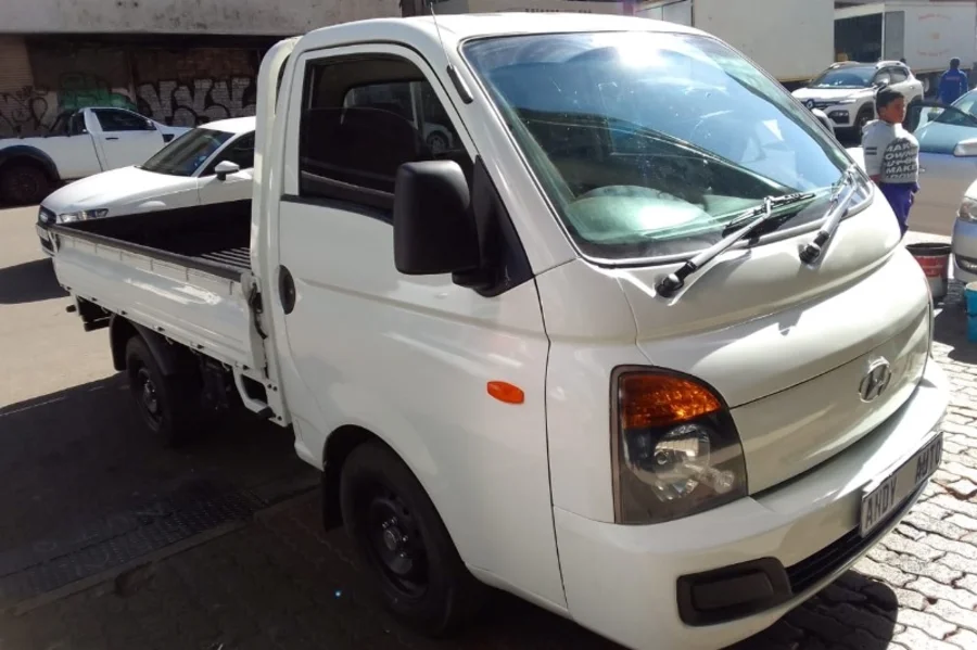 Used  2009 Hyundai H-100 Bakkie 2.6D tipper (aircon) - Andy Auto