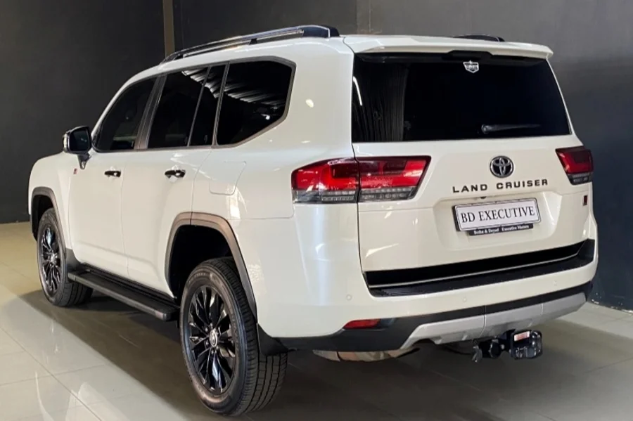 Used 2022 Toyota Land Cruiser 300 3.5T GR-Sport - BOTHA AND DEYSEL EXECUTIVE MOTORS Used 2022 Toyota Land Cruiser 300 3.5T GR-Sport - BOTHA AND DEYSEL EXECUTIVE MOTORS