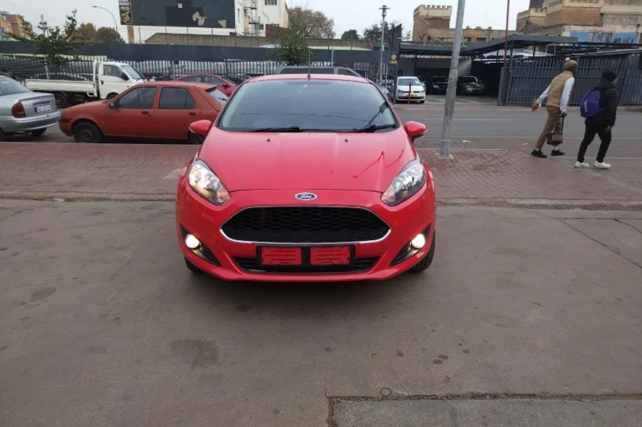 Used 2015 Ford Fiesta 5-door 1.6 Ambiente - Venture Giant Investment Used 2015 Ford Fiesta 5-door 1.6 Ambiente - Venture Giant Investment