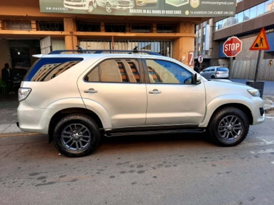 Used 2014 Toyota Fortuner 3.0D-4D - Marshalltown Auto Ridez Used 2014 Toyota Fortuner 3.0D-4D - Marshalltown Auto Ridez