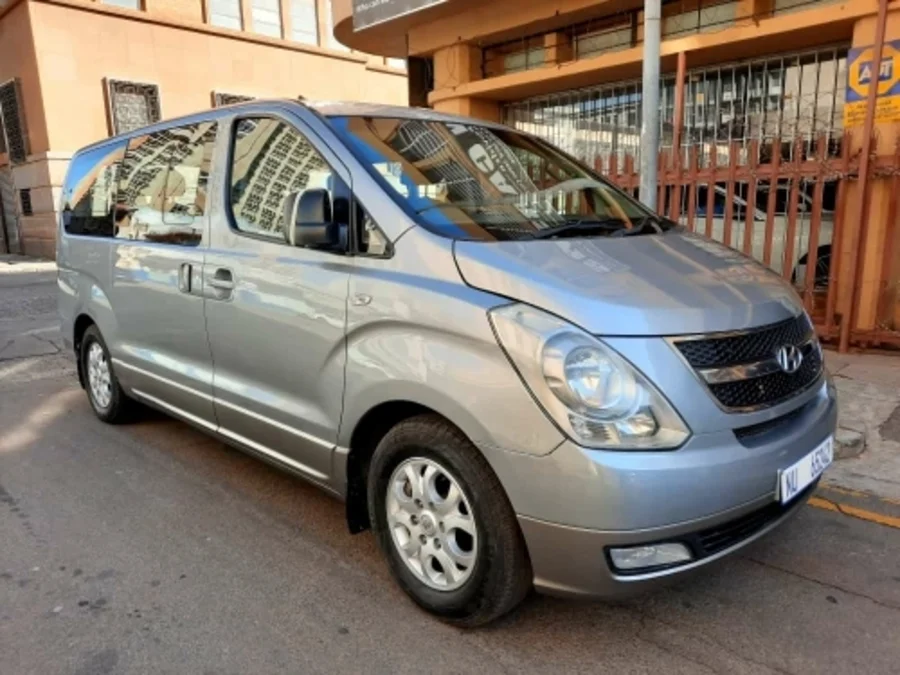 Used  2015 Hyundai H-1 2.5VGTi bus Elite 9-seater - Marshalltown Auto Ridez Used  2015 Hyundai H-1 2.5VGTi bus Elite 9-seater - Marshalltown Auto Ridez