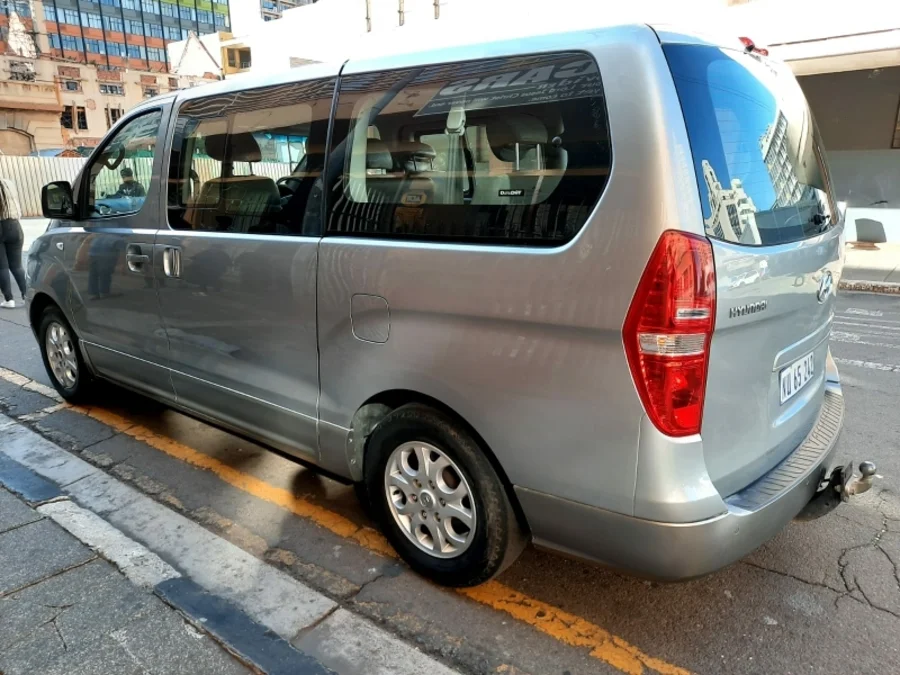 Used  2015 Hyundai H-1 2.5VGTi bus Elite 9-seater - Marshalltown Auto Ridez Used  2015 Hyundai H-1 2.5VGTi bus Elite 9-seater - Marshalltown Auto Ridez