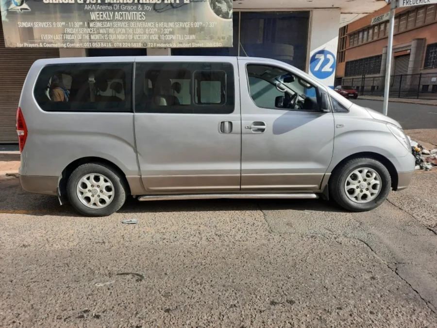 Used  2016 Hyundai H-1 2.5VGTi bus Elite 9-seater - Marshalltown Auto Ridez