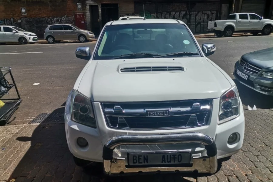 Used  2011 Isuzu KB 300TDI LX - Ben Auto