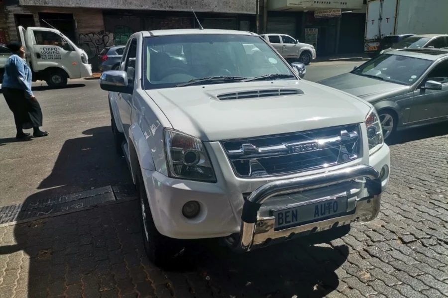 Used  2011 Isuzu KB 300TDI LX - Ben Auto