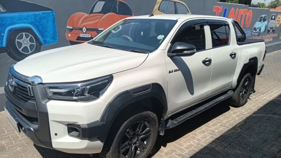 Used  2022 Toyota Hilux 2.4GD-6 double cab SRX - TJ Auto Car Sales