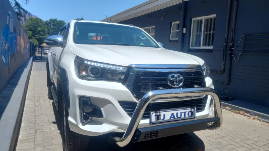 Used 2017 Toyota Hilux 2.8GD-6 double cab Raider Dakar - TJ Auto Car Sales Used 2017 Toyota Hilux 2.8GD-6 double cab Raider Dakar - TJ Auto Car Sales