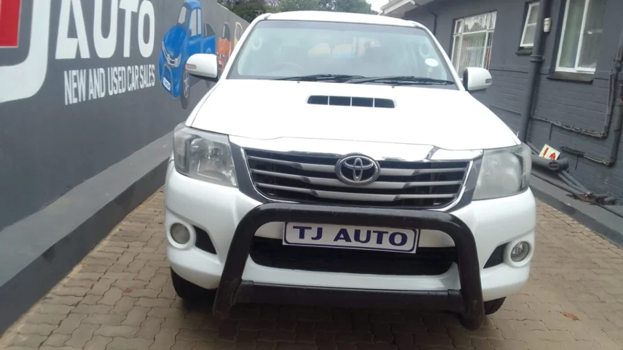 Used  2013 Toyota Hilux 3.0D-4D double cab Raider - TJ Auto Car Sales