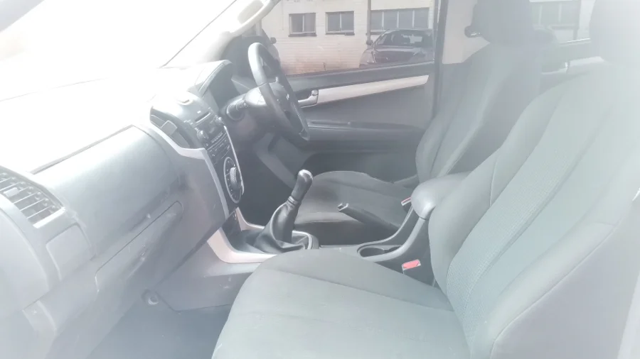 Used  2014 Isuzu KB 300D-Teq double cab LX - CS Motors