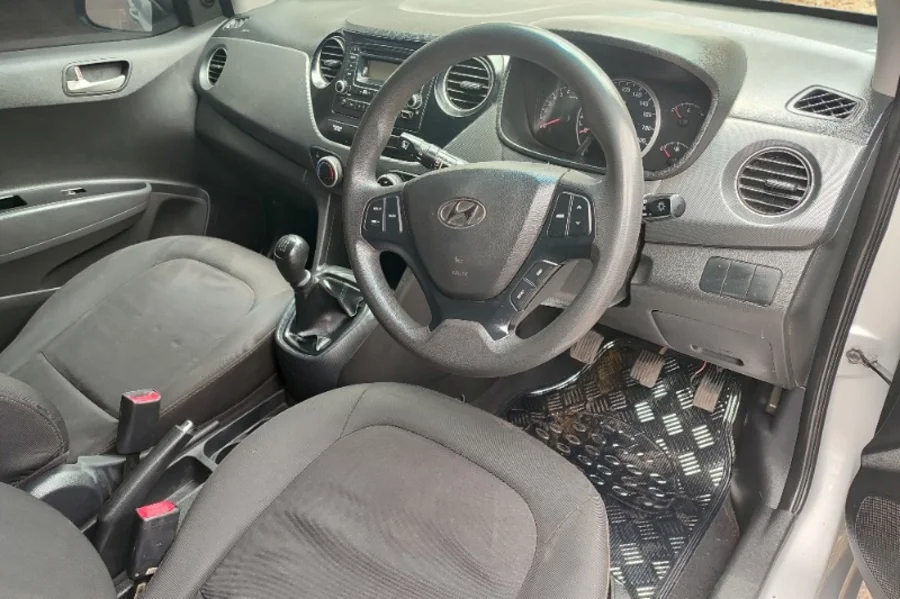 Used 2015 Hyundai Grand i10 1.25 Motion - Venture Giant Investment