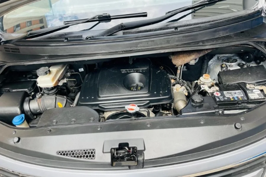 Used  2016 Hyundai H-1 2.5VGTi bus Elite 9-seater - Dee Cars