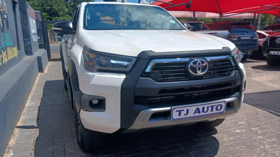 Used  2022 Toyota Hilux 2.4GD-6 RAISED BODY  EXTRA  CAB 4x2 - TJ Auto Car Sales