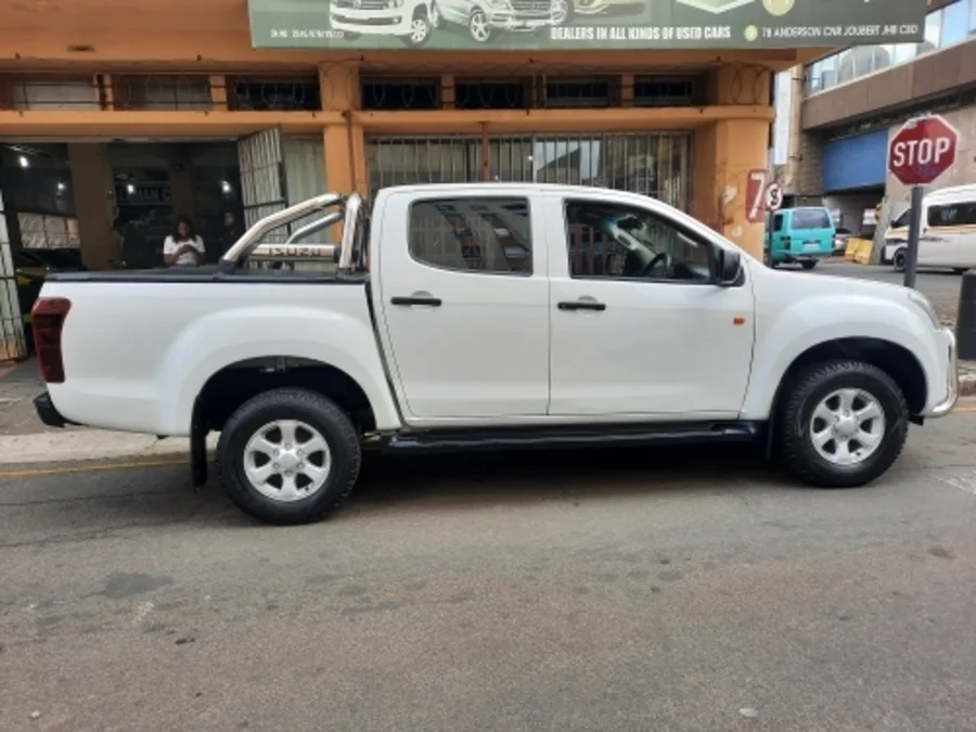 Used  2019 Isuzu D-Max 250 double cab LE - Marshalltown Auto Ridez