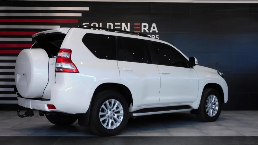 Used  2017 Toyota Land Cruiser Prado 3.0DT VX - Golden Era Motors