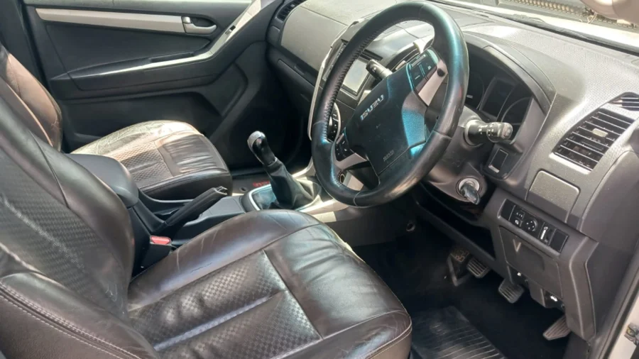 Used 2015 Isuzu KB KB 250 D-TEQ HO LE PU D/C22 - TJ Auto Car Sales Used 2015 Isuzu KB KB 250 D-TEQ HO LE PU D/C22 - TJ Auto Car Sales
