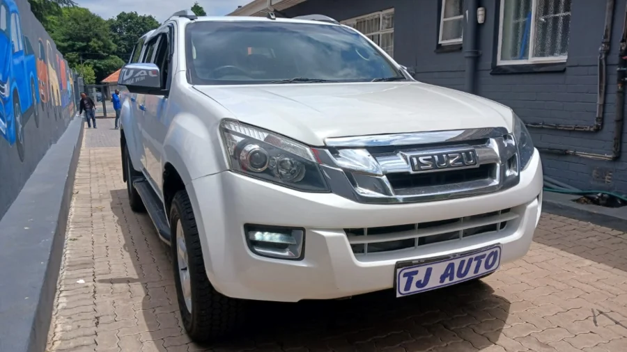 Used 2016 Isuzu KB 300D-Teq double cab LX - TJ Auto Car Sales Used 2016 Isuzu KB 300D-Teq double cab LX - TJ Auto Car Sales