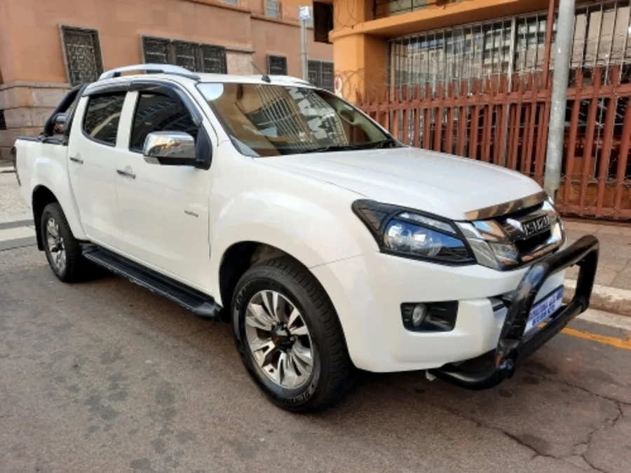 Used  2015 Isuzu KB 300D-Teq double cab 4x4 LX - Marshalltown Auto Ridez