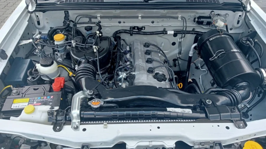 Used  2017 Nissan NP300 Hardbody 2.0 (aircon) - Motordeal Joburg