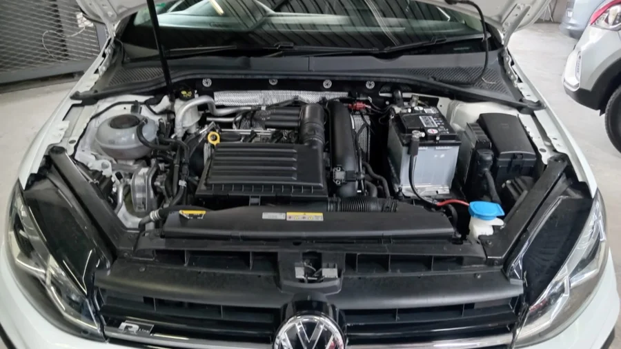 Used  2020 VW Golf 1.0TSI Comfortline R-Line - Charlesn Motors Enterprise