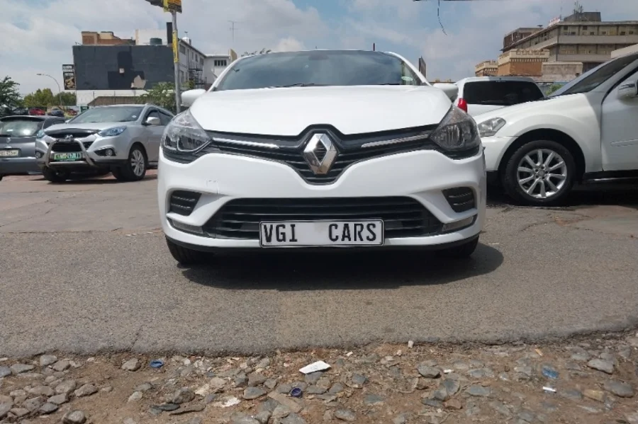 Used 2018 Renault Clio 66kW turbo Blaze - Venture Giant Investment Used 2018 Renault Clio 66kW turbo Blaze - Venture Giant Investment