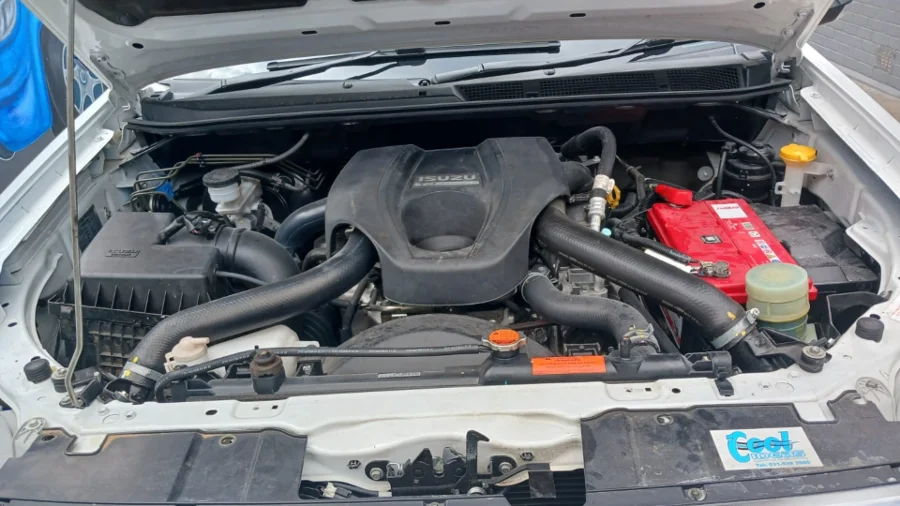 Used 2021 Isuzu KB 300D-Teq double cab LX auto - TJ Auto Car Sales Used 2021 Isuzu KB 300D-Teq double cab LX auto - TJ Auto Car Sales