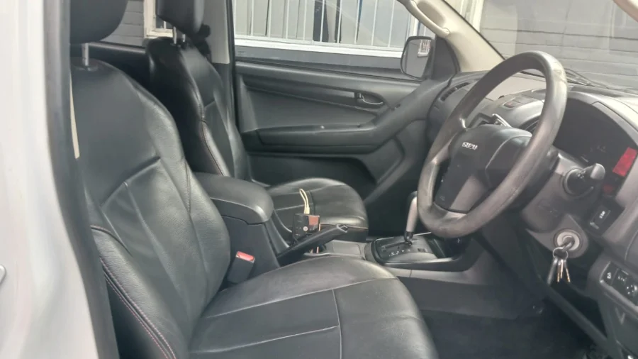 Used 2020 Isuzu D-Max 250 double cab - TJ Auto Car Sales Used 2020 Isuzu D-Max 250 double cab - TJ Auto Car Sales